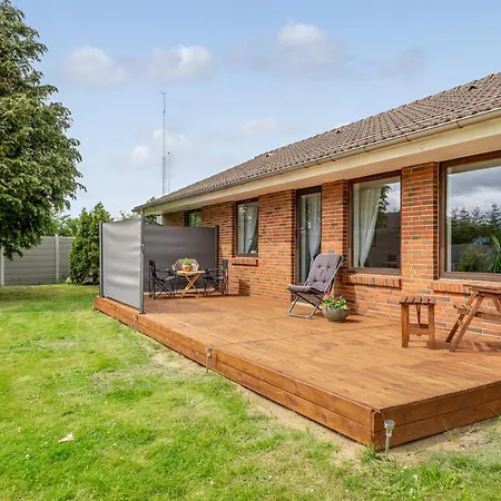 Family-friendly 3-bedroom House Near Legoland, Lalandia & Airport Dom wakacyjny